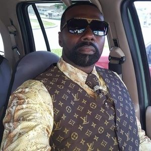 Meet your Posher, Quincy